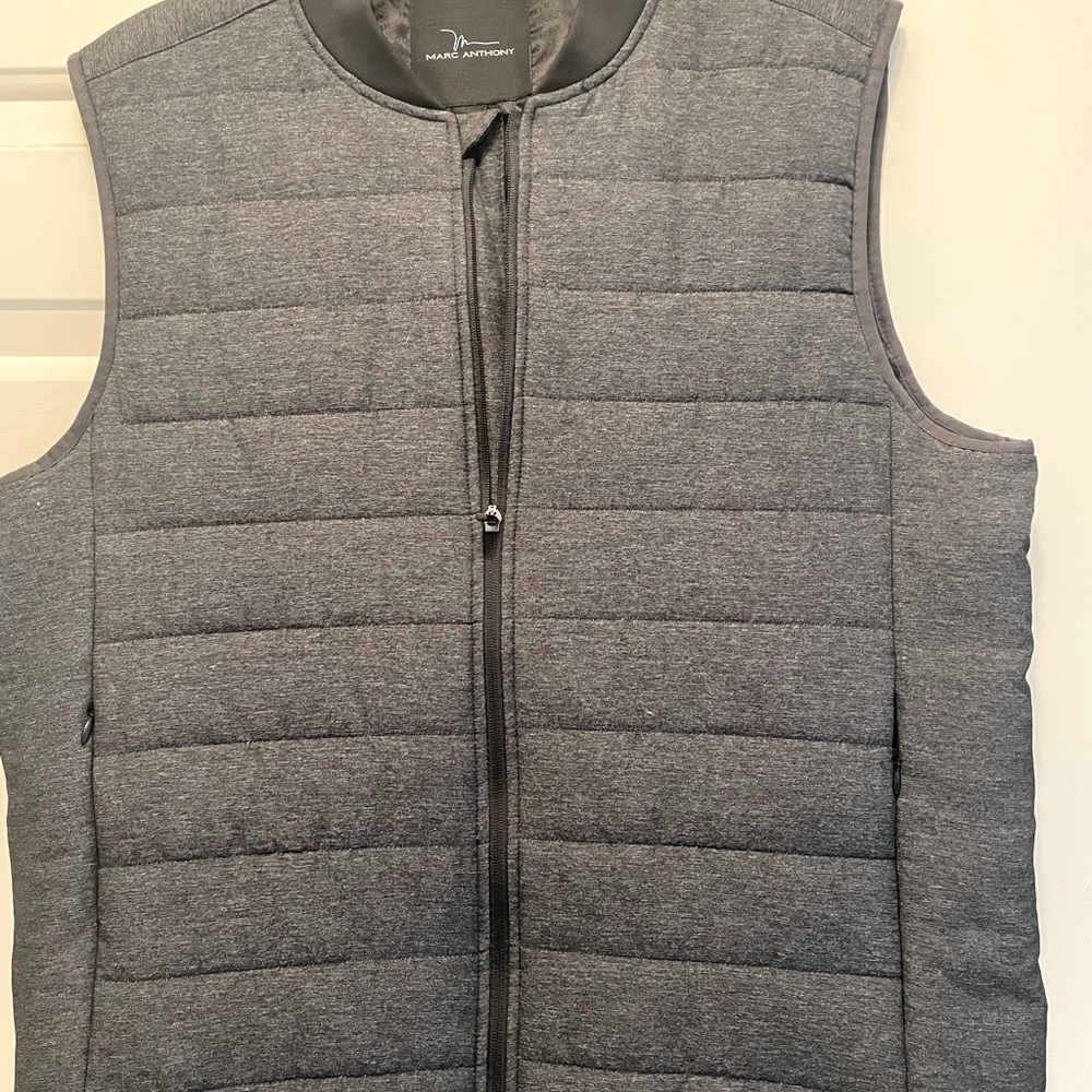 An elegant vest from MARK ANTHONY brand